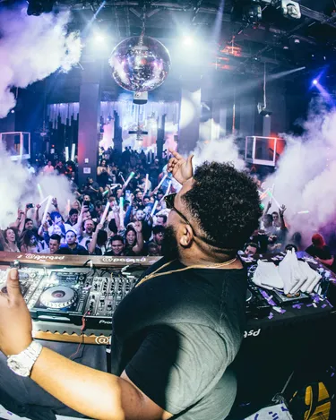 High Energy DJ Party Performance – DJ Sax Piano UK